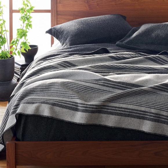 Pendleton Bedding Nwot Pendleton Wool Blanket Grey Irving Stripe